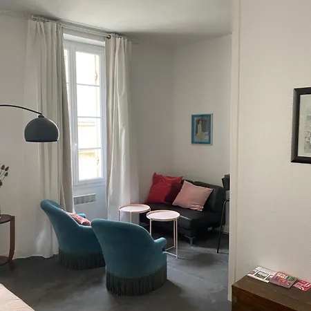 De 30 M2 Dans Le Triangle D'or De Appartamento