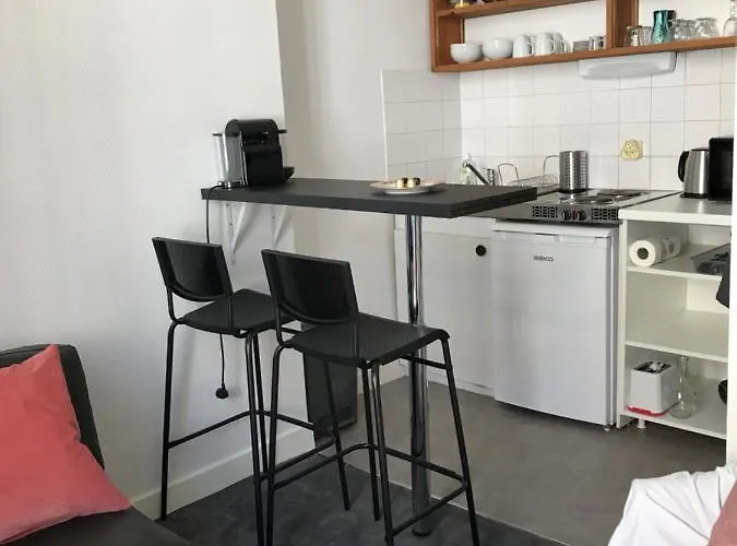 De 30 M2 Dans Le Triangle D'or De *