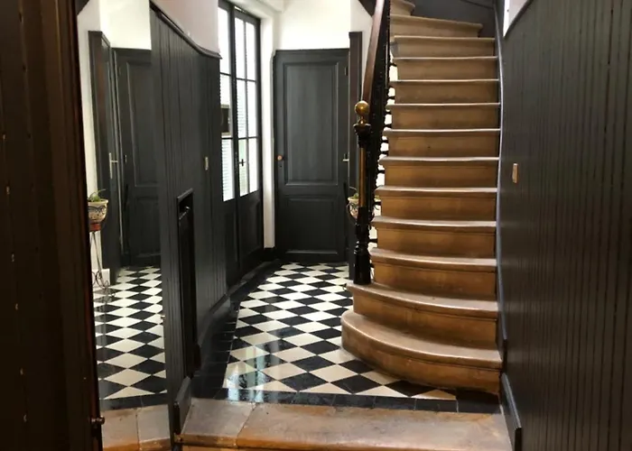 Apartment De 30 M2 Dans Le Triangle D'or De *