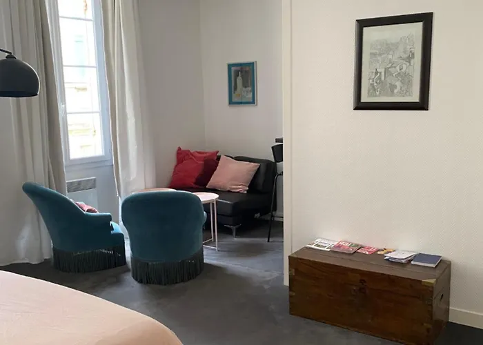 De 30 M2 Dans Le Triangle D'or De Apartmán *