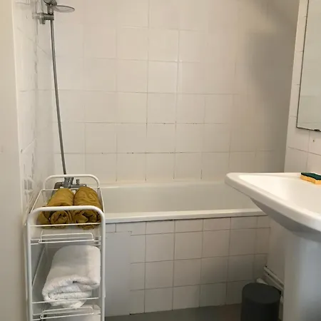 Apartamento De 30 M2 Dans Le Triangle D'or De